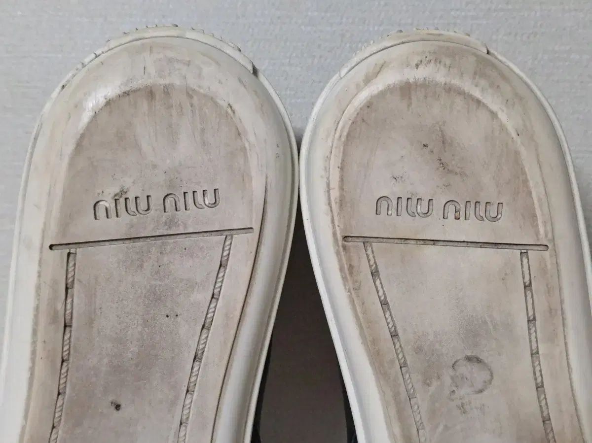 ミュウミュウ 37 約240 メタル トゥ ローファー WWW_NOITHATQUANGTHANH_NET