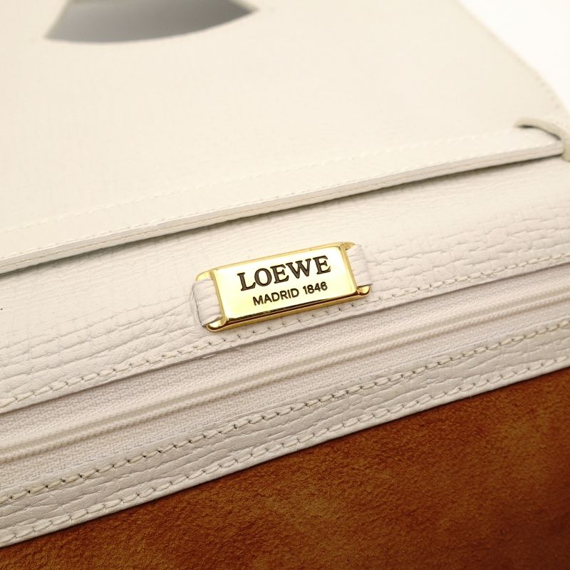 レザー ホワイト