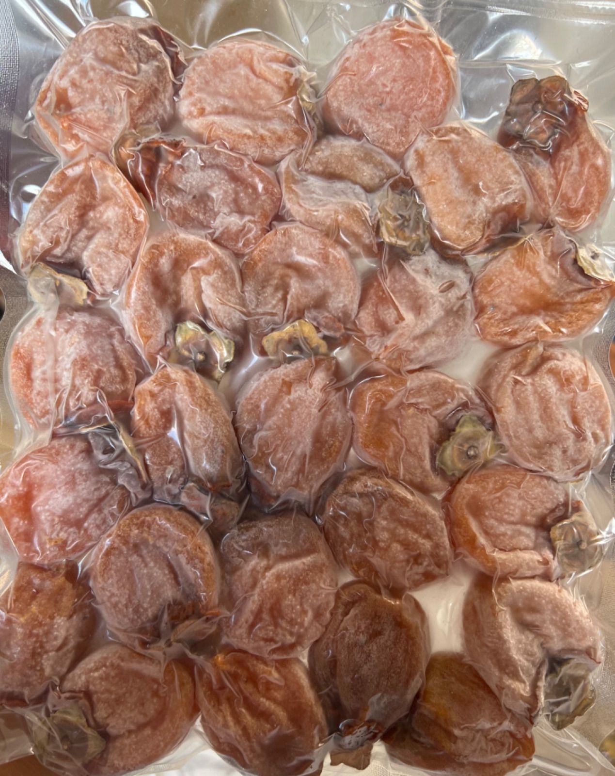 フォロワー様3万人突破記念❣️新物❣️冷凍でもおいしい　甘蜜干し柿1kg ×10袋　大人気　とてもジューシー　　トロトロ 北海道、沖縄の方は550円の追加ぎ必要❣️