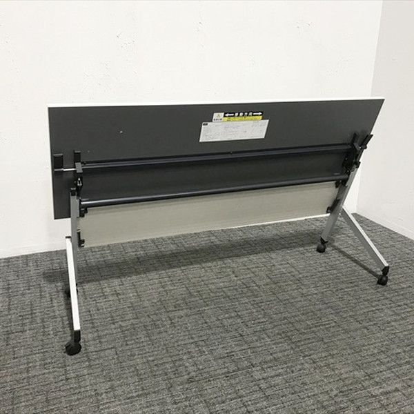 W1800