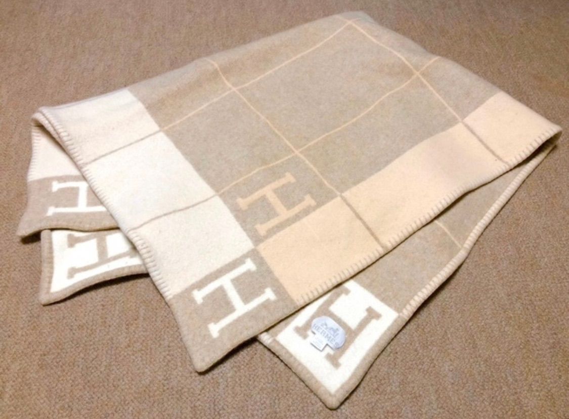 早い者勝ち HERMES エルメス プレード アヴァロン Avalon ブランケット Hロゴ 100x146cm ウール90% カシミヤ10% ベージュ系
