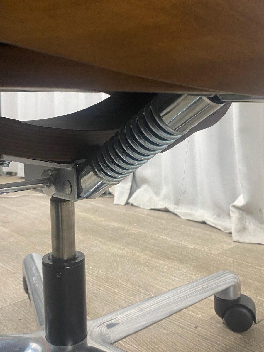 エグゼクティブ 神奈川県秦野市