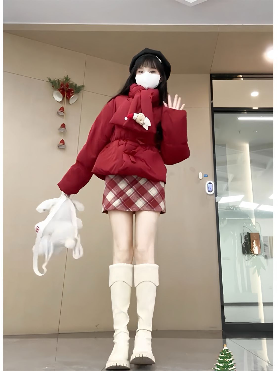 女性の冬用アウター 新年の雰囲気アップ