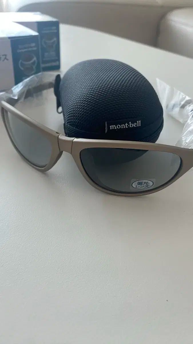 mont-bell 完売品 シルバー サングラス Montbell（モンベル） ジェニー サングラス シルバー Polarized