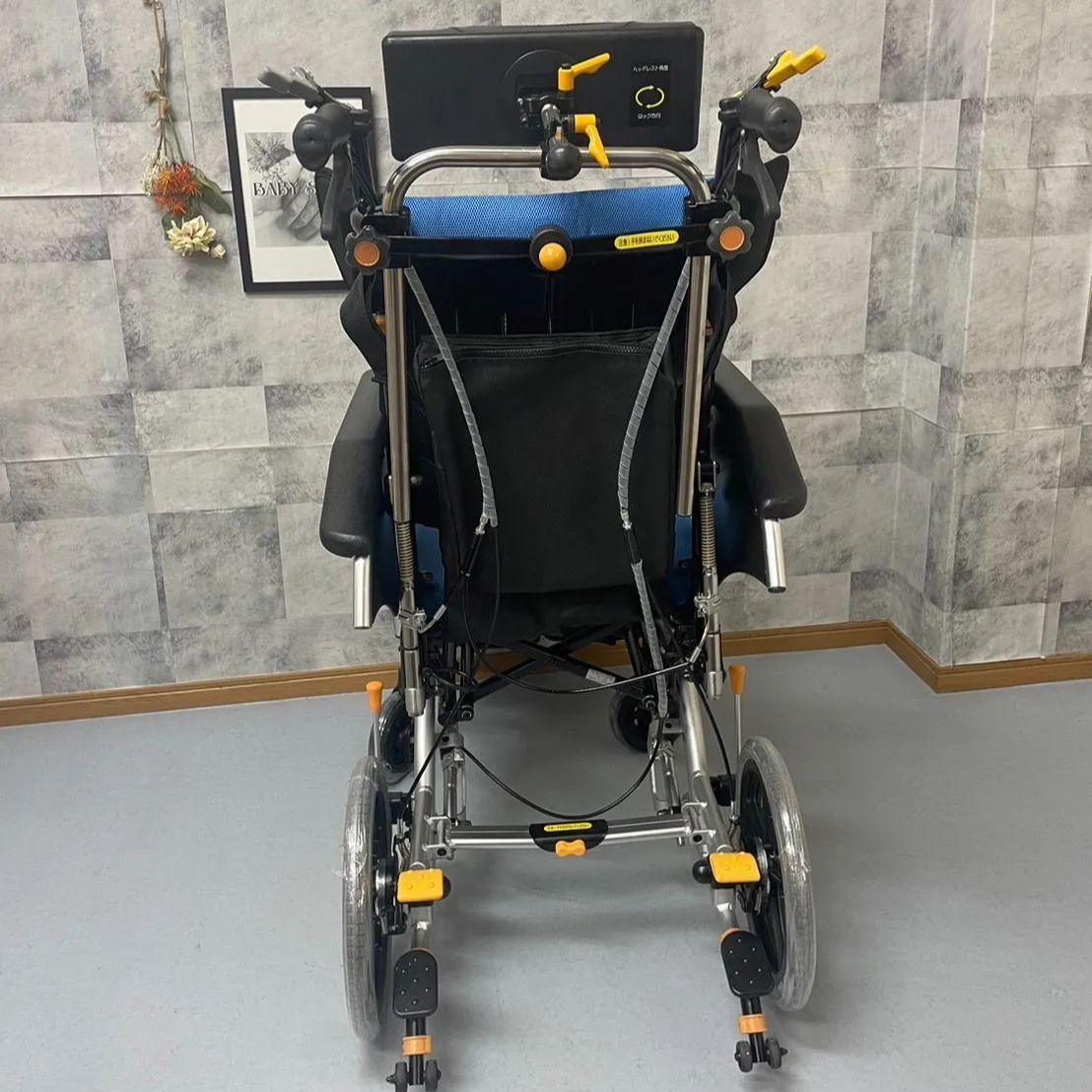 MH-CR3D マイチルトコンパクト 松永製作所  介助式車椅子 ノーパンクタイヤ  MATSUNAGA  スリム型 コンパクト  中古 介護用品　リクライニング ティルト MH-CR3D マイチルトコンパクト 松永製作所 介助式車椅子 ノーパンク