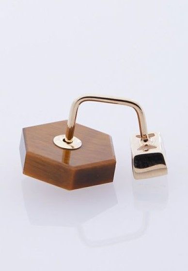 ヒロタカ　ピアス　［オニキス×タイガーアイ］ ヒロタカ（Hirotaka)オービタルオニキスタイガーアイピアス - メルカリ