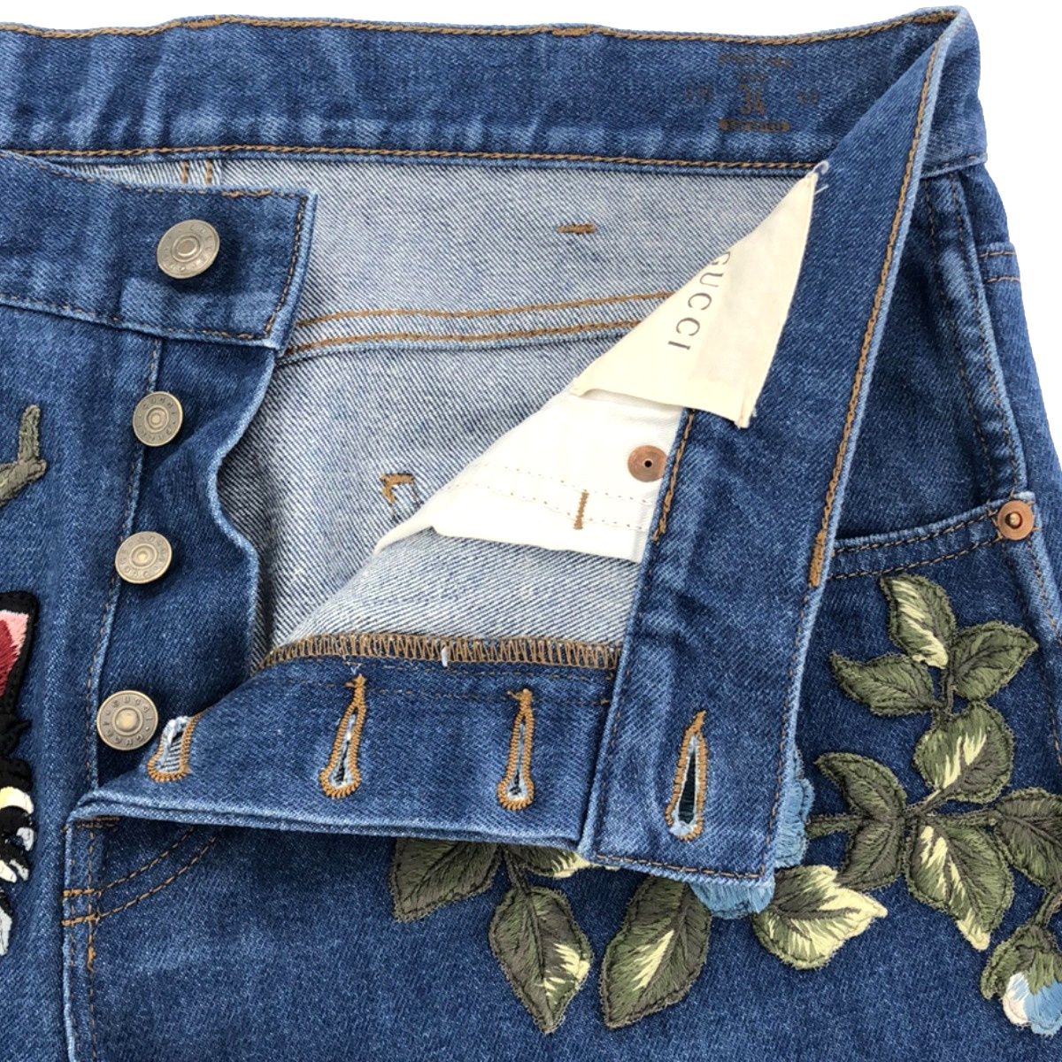 Gucci キッズデニムパンツ刺繍ラベル付き