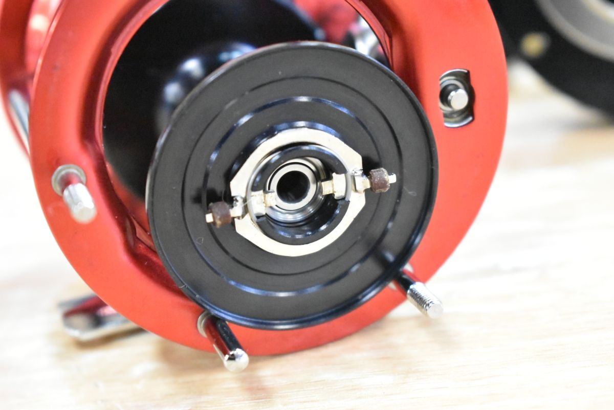 ブラック＆レッド ハイスピード