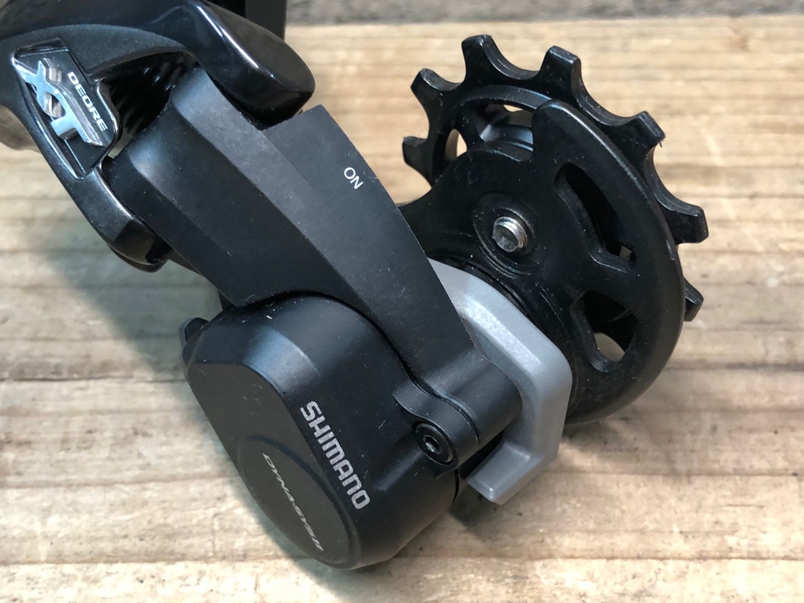 Shimano Deore XT RD-M8000リアディレイラー ブラック JG861 シマノ