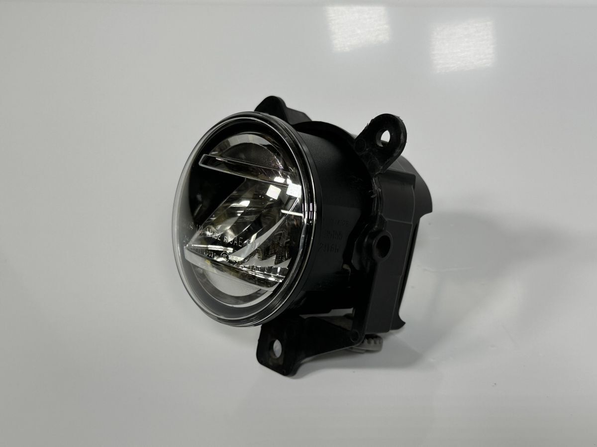 破損キズなし 86 ZN6 後期 H2808～ 純正 右フォグランプAssy フォグライト RH LED SU003-06982 114-11092 114-60345 管理30749