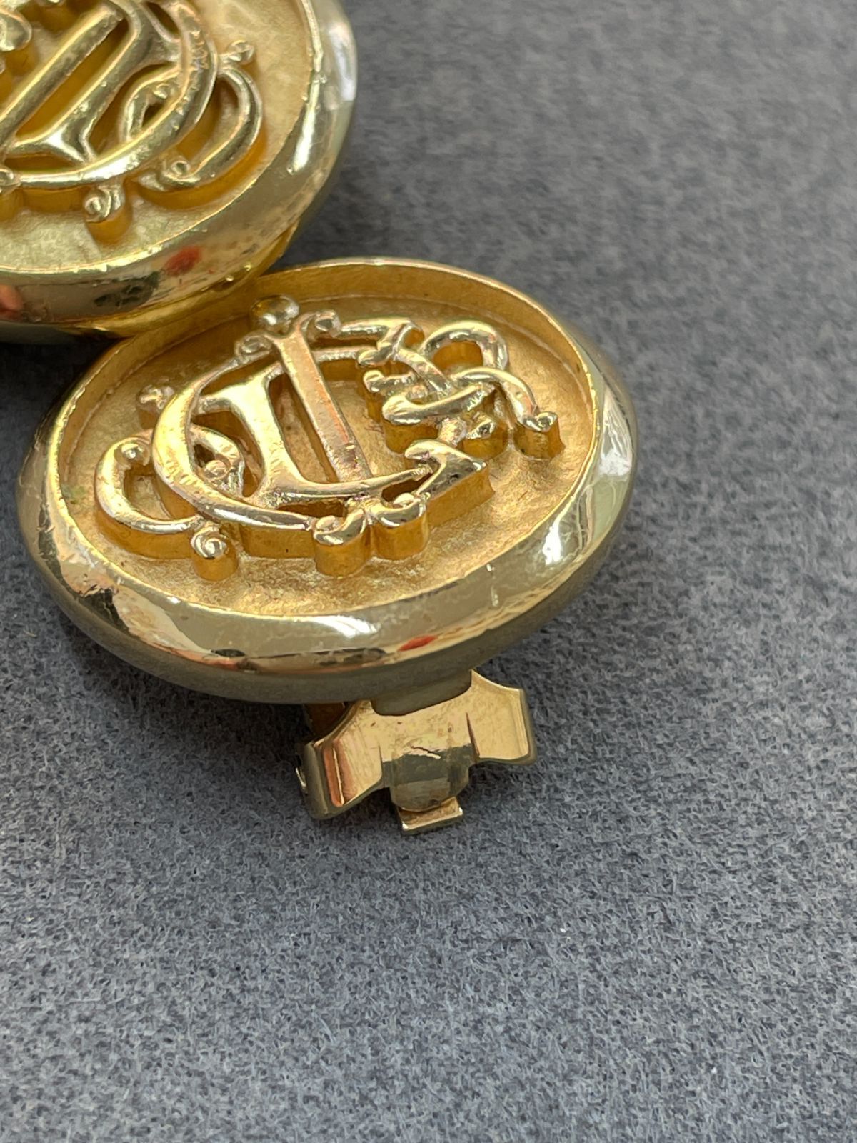 D オールドディオール Christian Dior ディオール エンブレム イヤリングゴールド ブランドアクセサリー