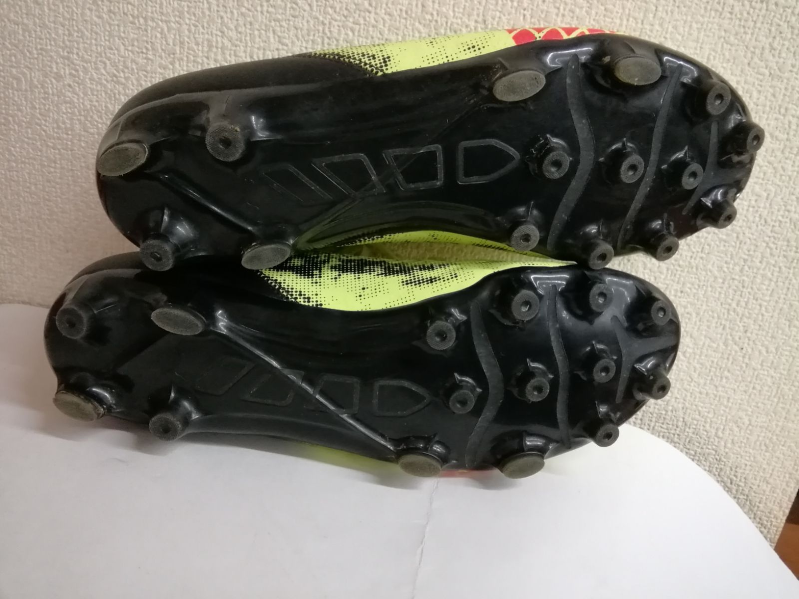 PUMA プーマ サッカースパイク フューチャー 27.0 蛍光黄色×黒