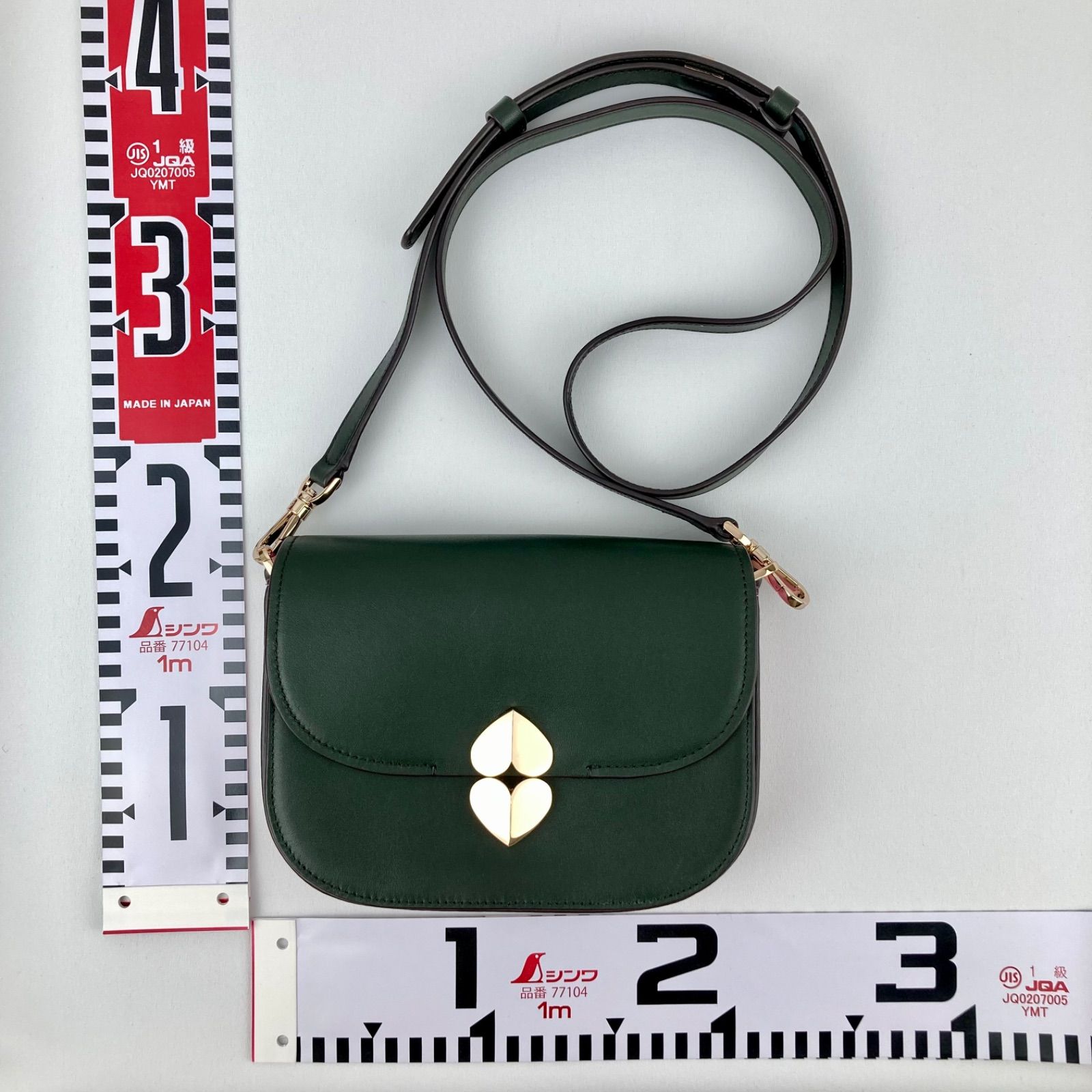 オープニング価格 【極美品】Kate spade ケイトスペード ルラ スモールサドルバッグ ショルダーバッグ レザー ブラック バイカラー  レディース - メルカリ