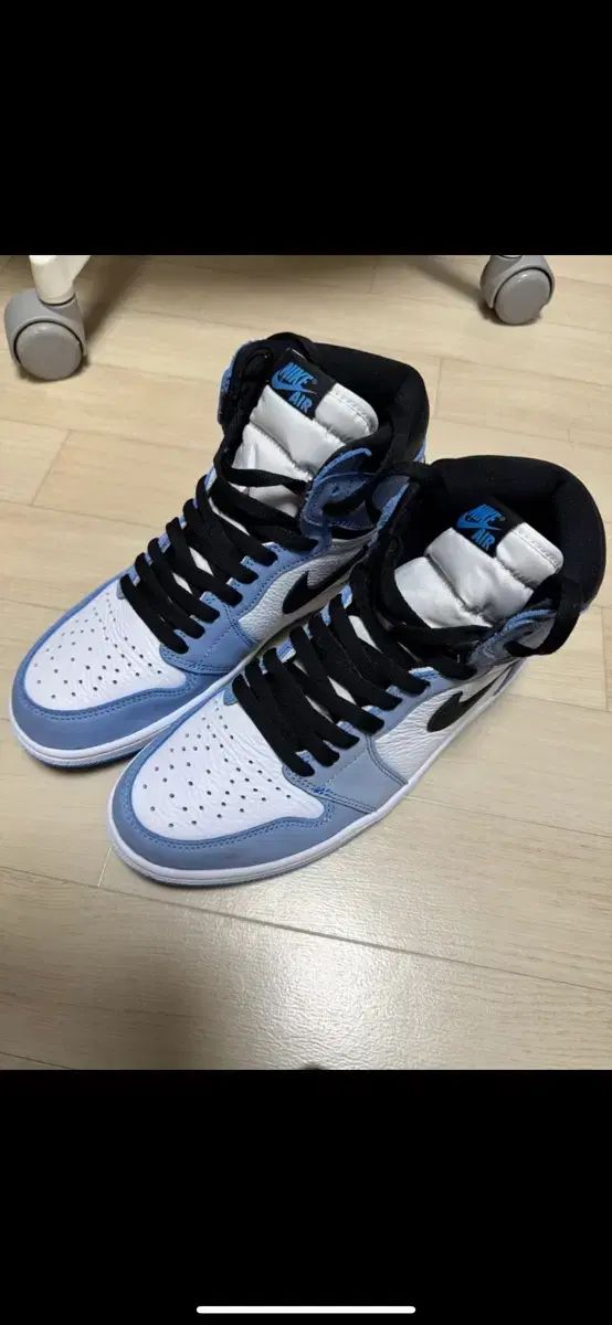 NIKE ナイキ ジョーダン 1 ハイ ユニバーシティー ブルー