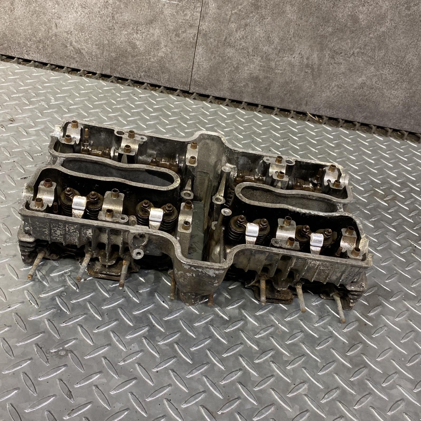 HONDA CBX400F シリンダーヘッド ホンダ CBX400F HONDA シリンダー