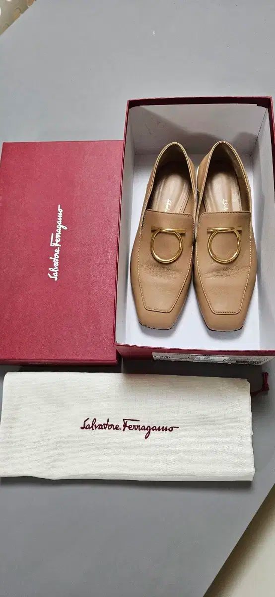 FERRAGAMO フェラガモ ラナ LANA キャメル 240mm