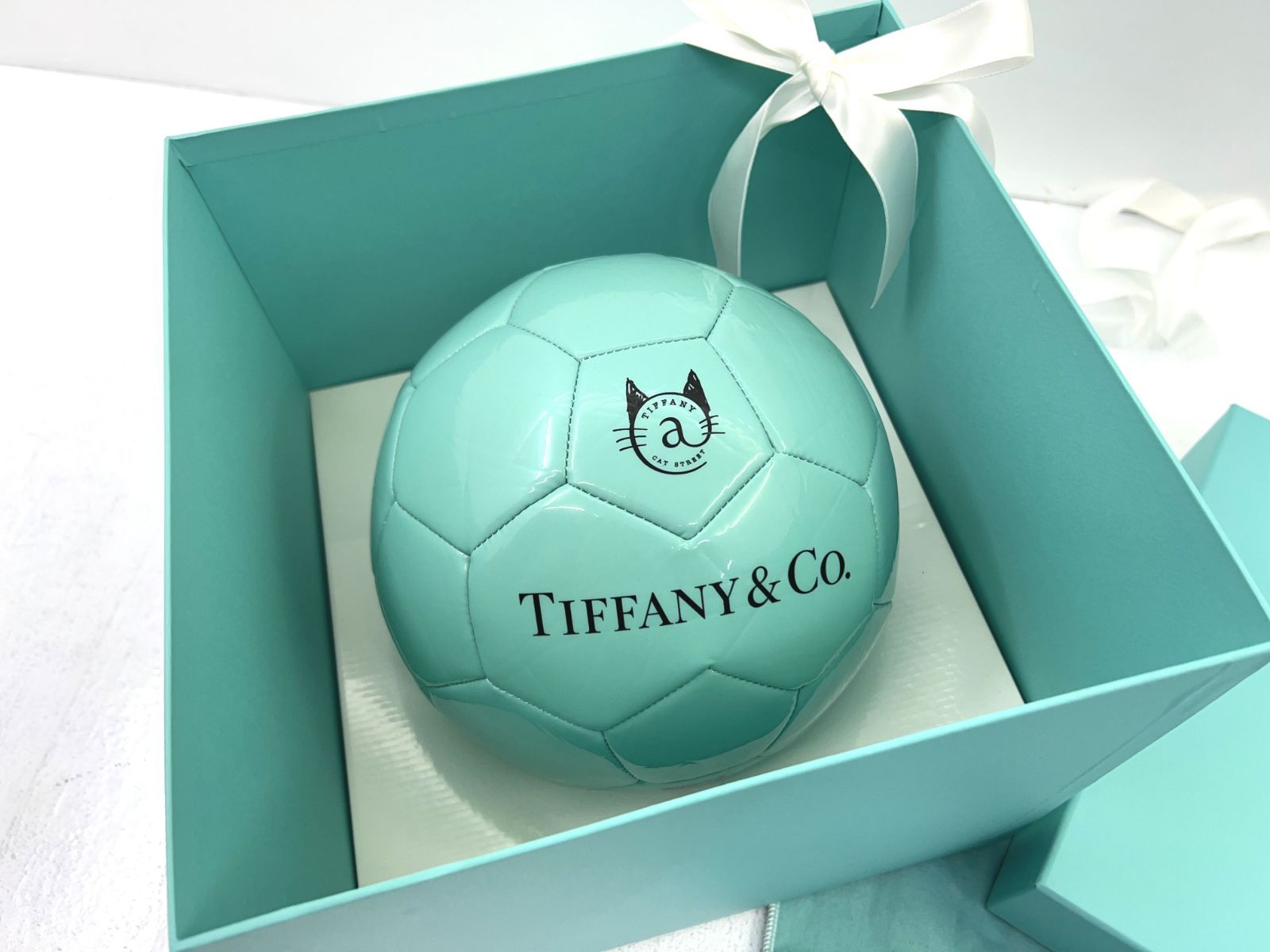 【盛岡85-0001】【併売】 TIFFANY&Co ティファニー × SPALDING スポルティング サッカーボール ５号 希少【中古/80】