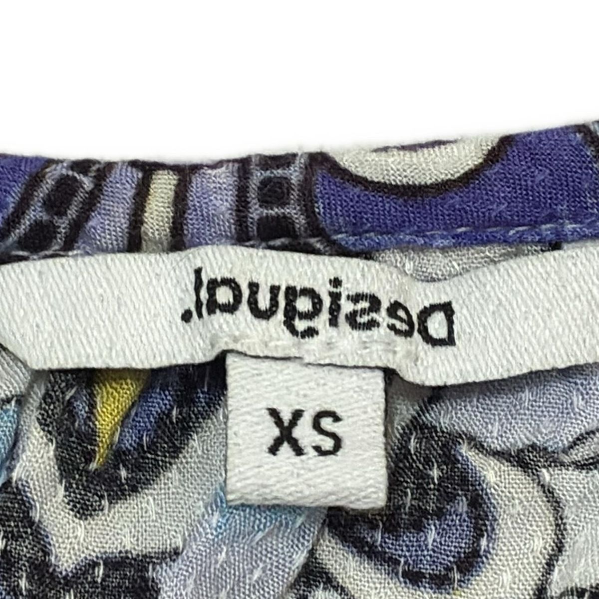 直営店に限定 Desigual(デシグアル) レディース美品 サイズXS 半袖カットソー カットソー(半袖+袖なし)