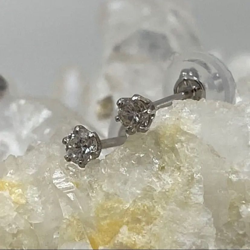 pt900 プラチナ 天然ダイヤモンド 0.1ct ピアス - メルカリ