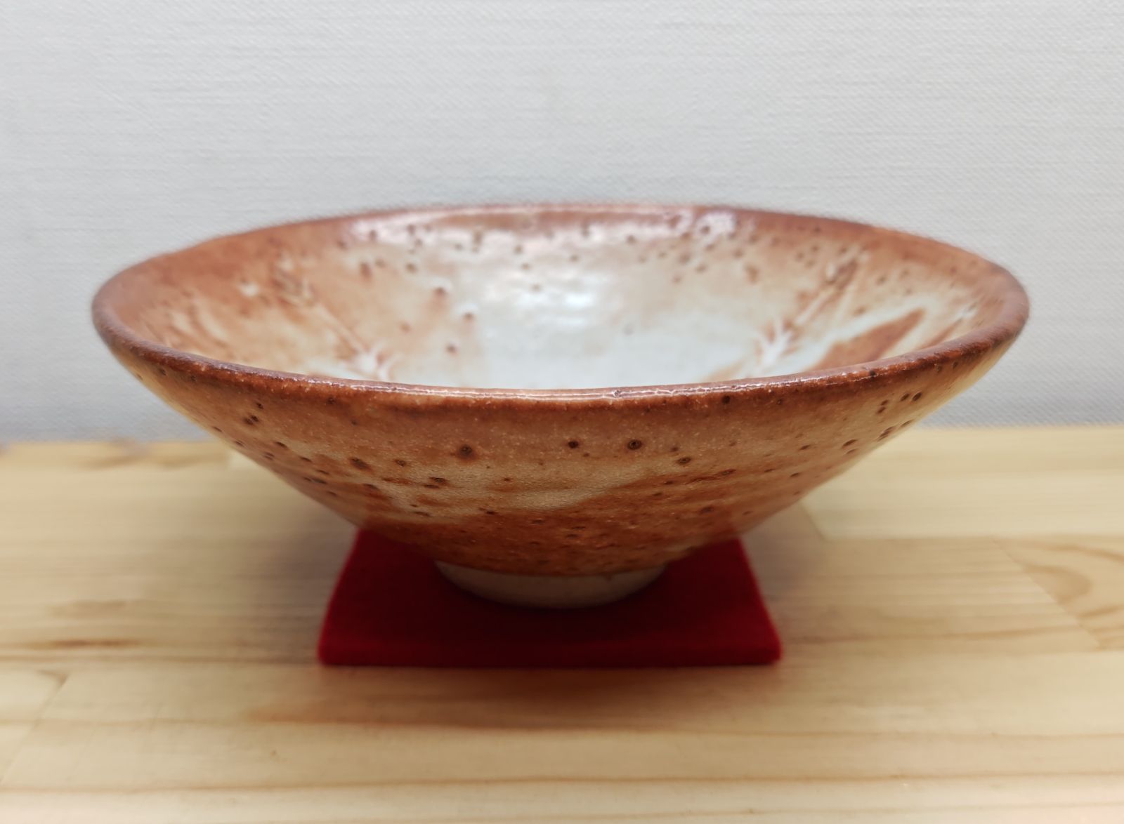 逢絢亭 茶道具 平茶碗 美濃焼 鼠志野平茶碗 加藤十右衛門 共箱入り