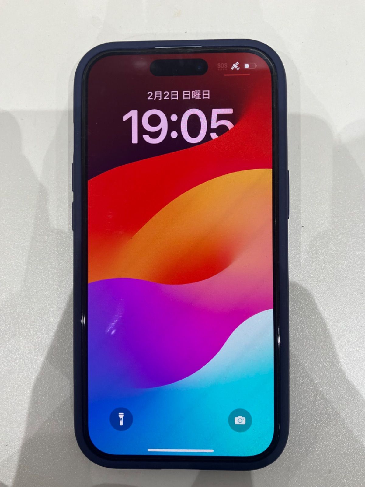 ︎美品！iPhone15 ホワイト　SIMフリー　128GB バッテリー100％