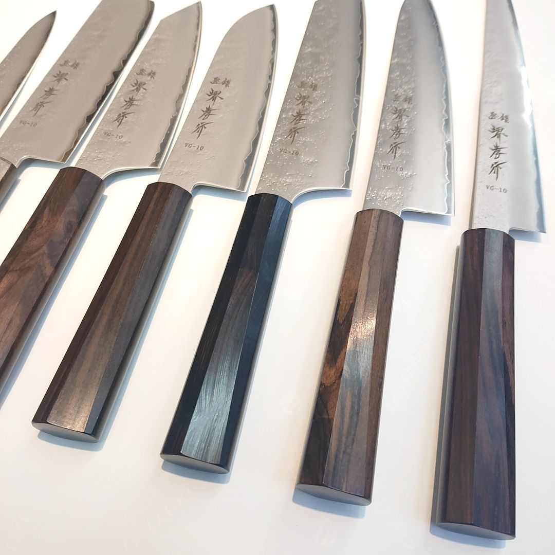 新品未使用 堺孝行 VG10 梨地 和筋引 240mm 黒檀柄 箱付 堺孝行 梨地 筋引 240mm VG-10 黒檀柄 ステンレス 割込 両刃 Sakai