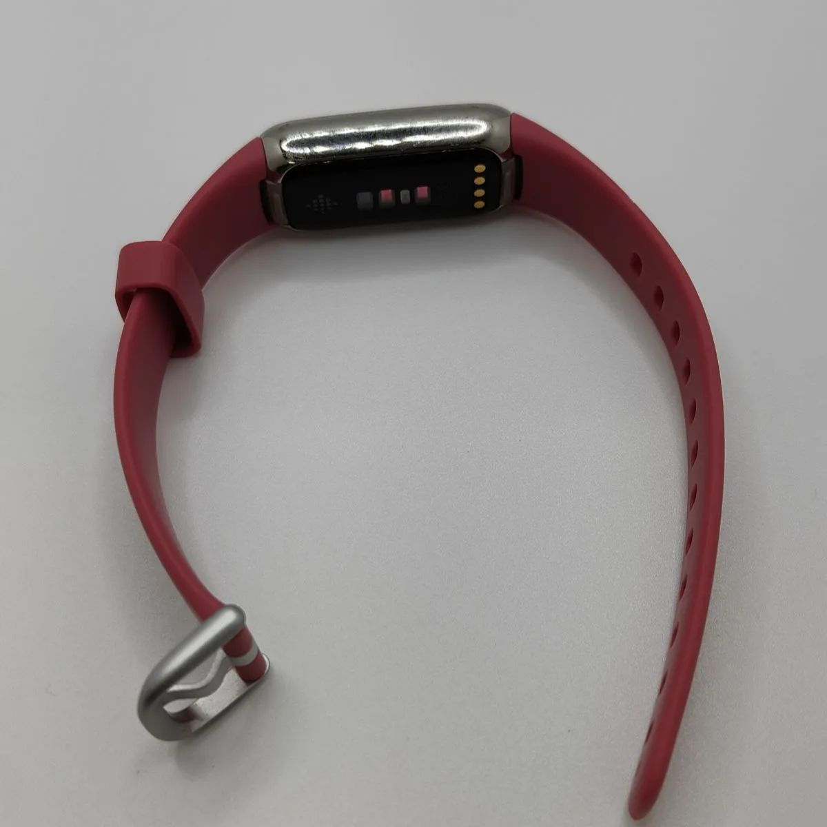 ジャンク品】fitbit luxe トラッカー オーキッド／プラチナ ステンレス 