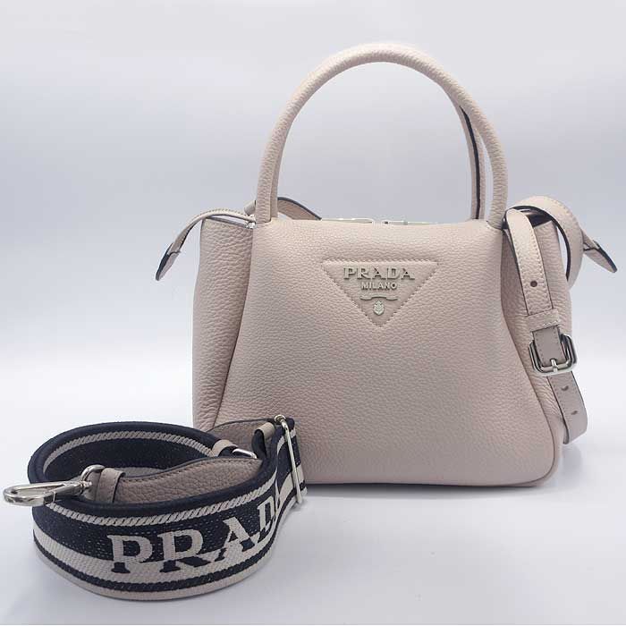 toshi n,nky様専用 ☆極美品☆プラダハンドバッグ・ショルダーバッグ toshi n,nky様専用 ☆極美品☆プラダハンドバッグ・ショルダーバッグ