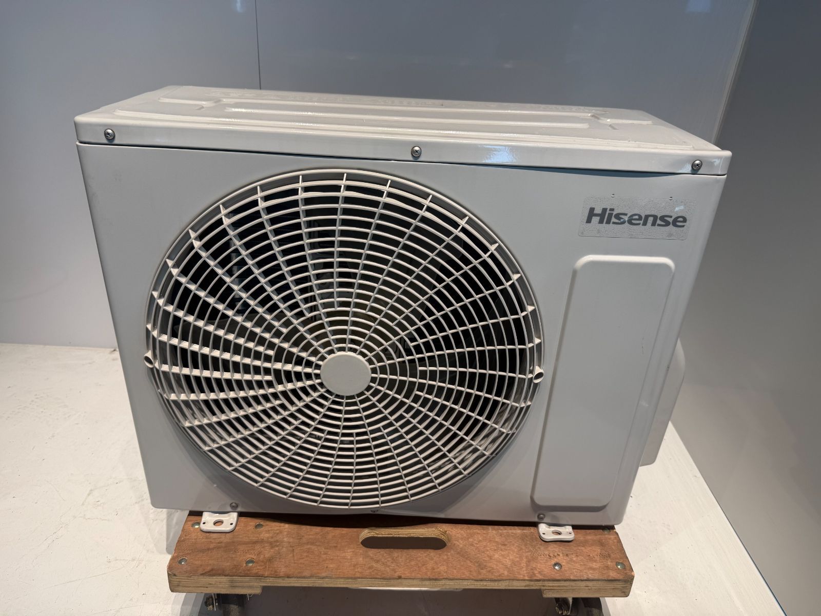 212　Hisense　2024年製エアコン　6～8畳用 212 Hisense 2024年製エアコン 6～8畳用