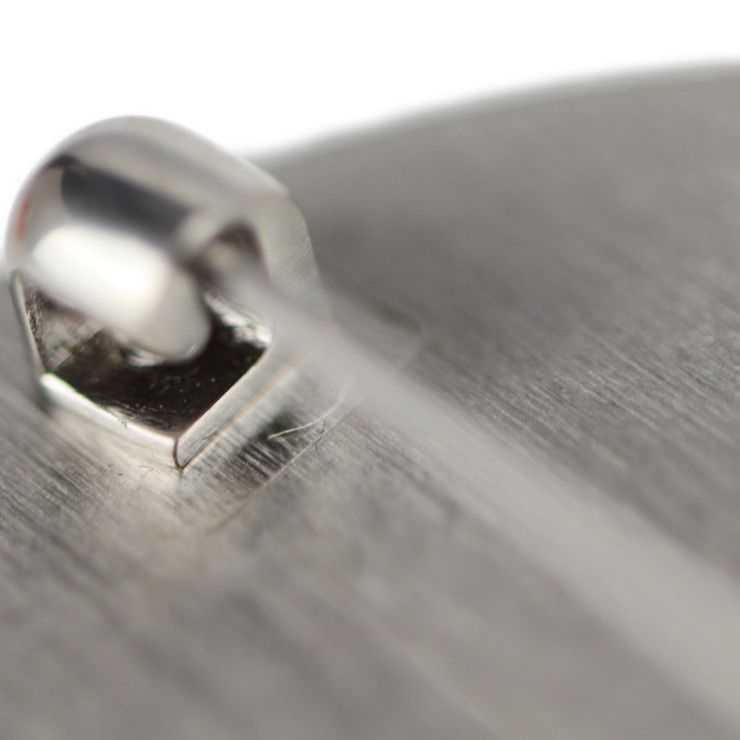 HERMES エルメス リバプール GM ブローチ - クロコダイル メタル