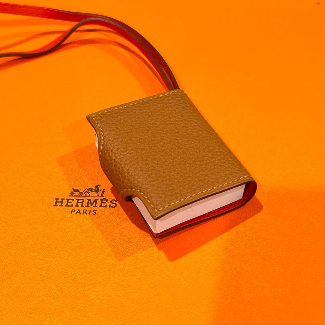 ♥ 正規品 本物保証 HERMES エルメス ユリス ナノ チャーム 手帳 ストラップ レザー