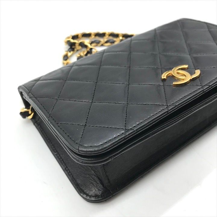 良品 CHANEL シャネル ココマーク ミニマトラッセ ラムスキン