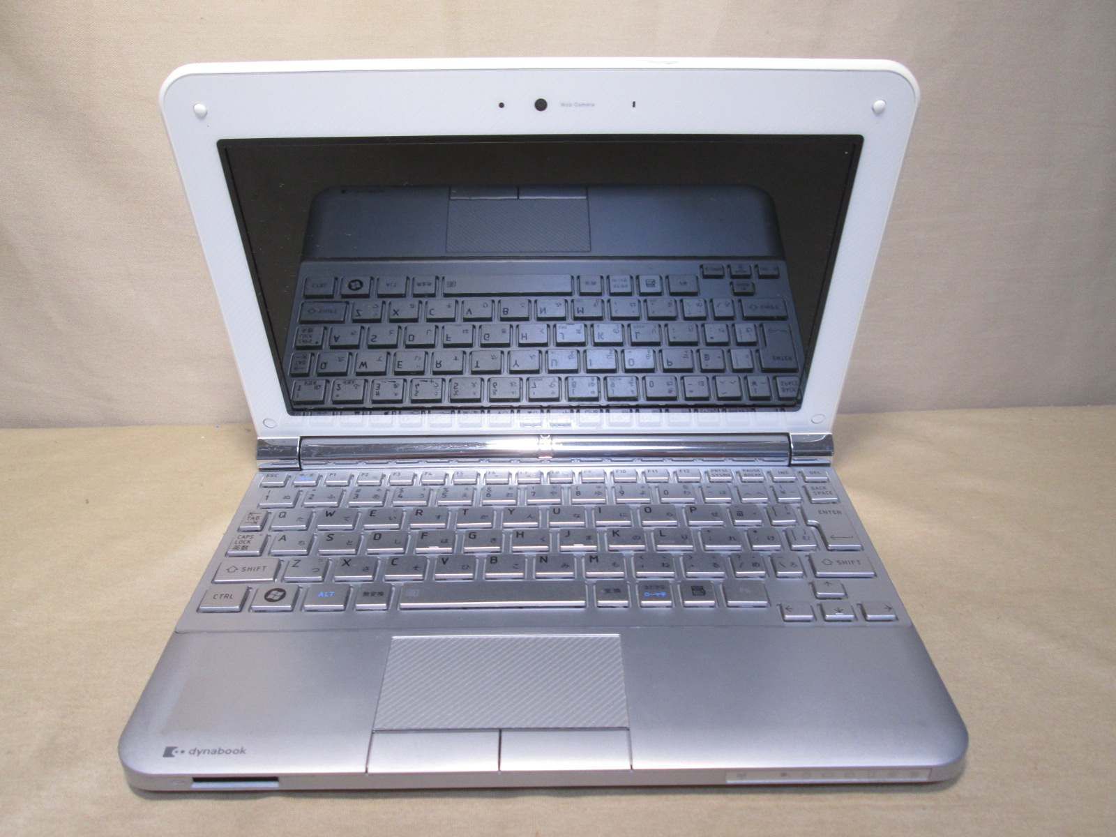 東芝 dynabook UX UX/23JWH【Atom N280 1.66GHz】　【WindowsXPモデル】 均一／電源投入可 ジャンク　送料無料 [90791]