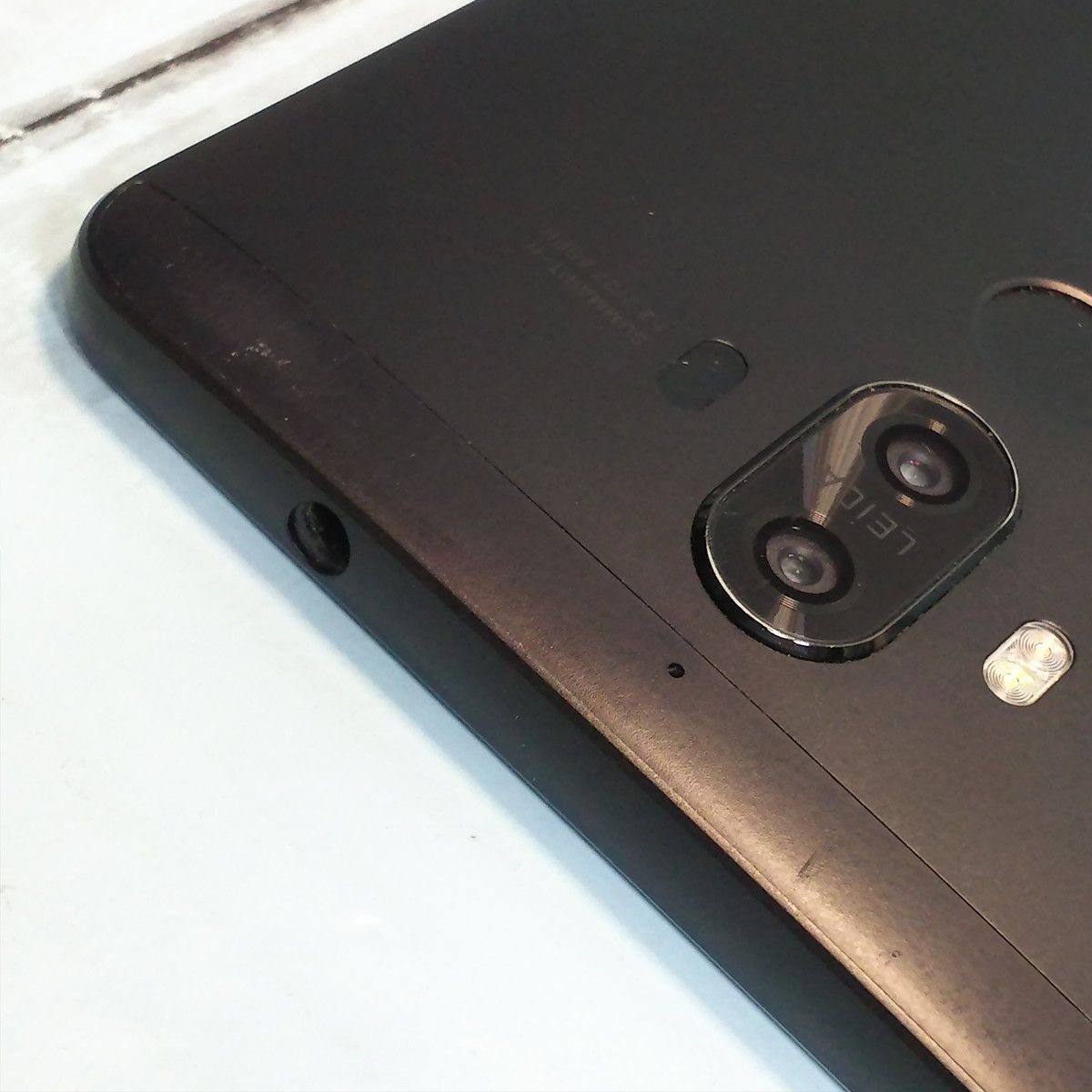 送料無料】Huawei Mate9 MHA-L29 ブラック 本体 白ロム SIMロック解除 