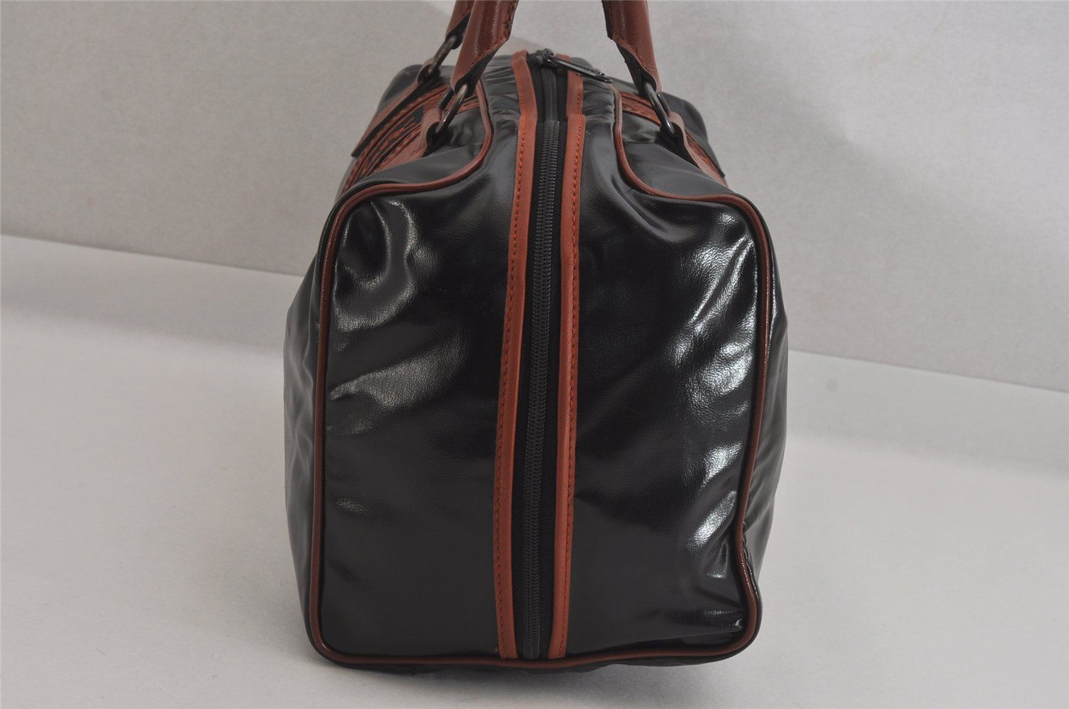YVES SAINT LAURENT イヴサンローラン ハンドボストンバッグ