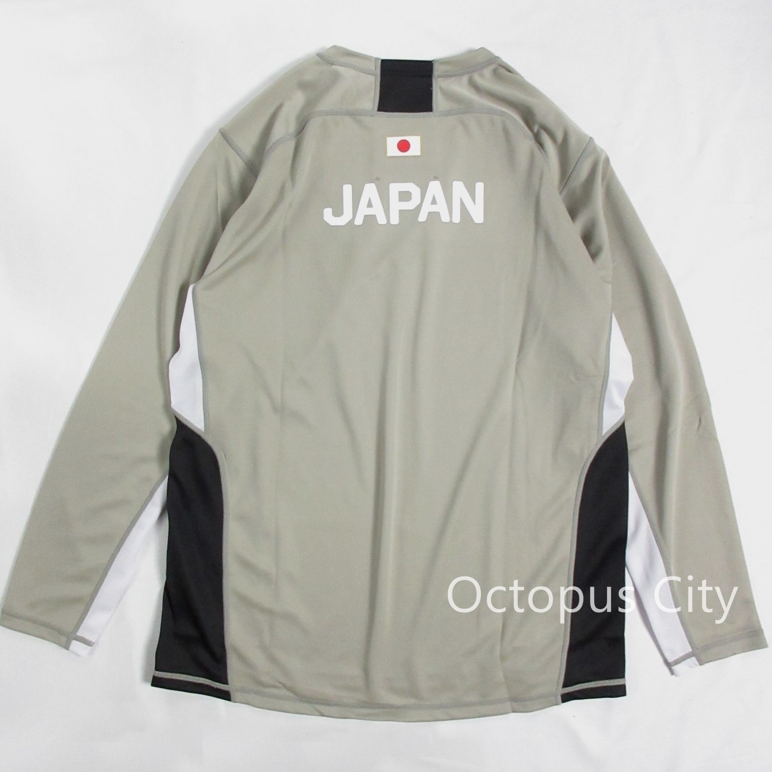 〈新品〉Canterbury レア　ラグビー日本代表 ロング袖シャツ　サイズ M 新品〉Canterbury レア ラグビー日本代表 ロング袖シャツ サイズ M