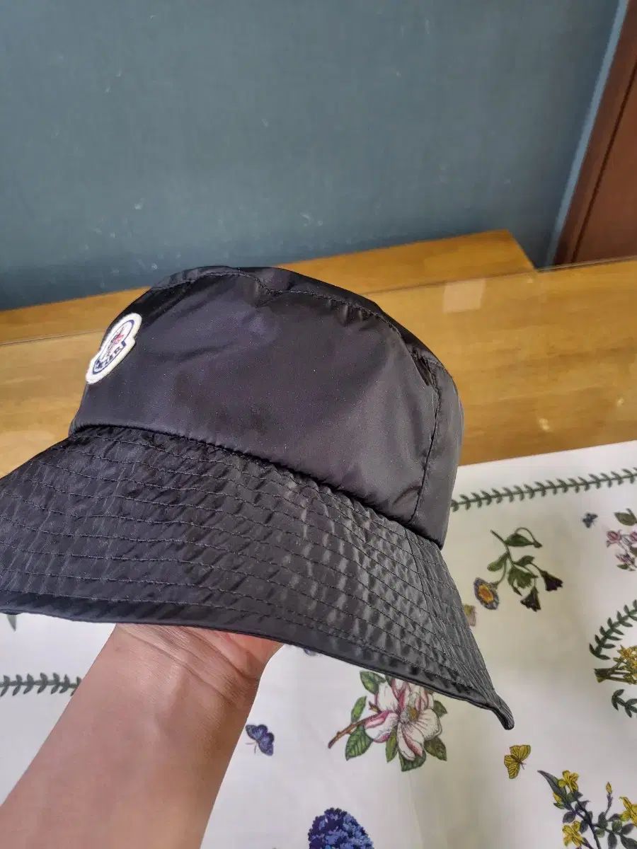 MONCLER モンクレール