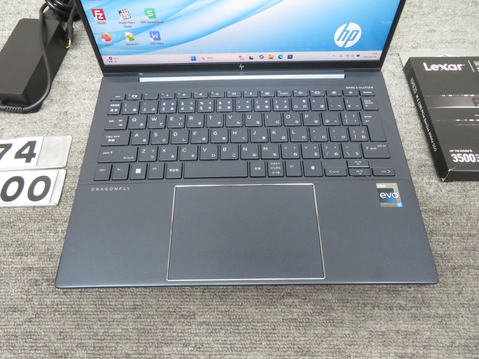 【至高・超速13th・爆速 i7・16GB・512GB】◆ HP Dragonfly G4 / 13.5型 ◆ Core i7-1355U[超速 12スレッド] /高速 新品SSD 512GB / メモリ16GB ◆ Windows 11 Pro /サービス 正規 Office ◆ 到着後すぐに使える ACアダプター付き 至高・超速13th i7・16GB・512GB】◇ HP Dragonfly G4 / 13.5型