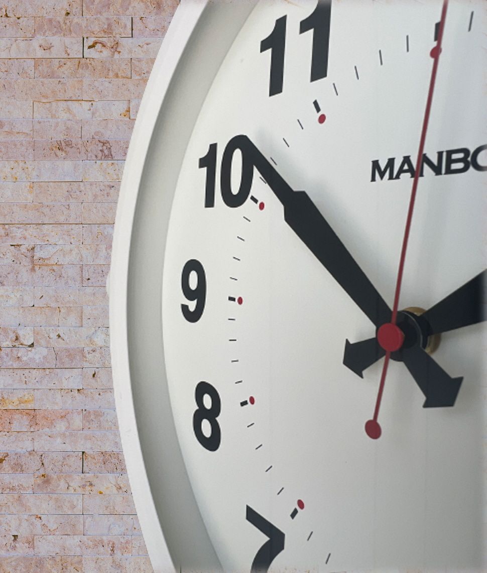 両面掛け時計ｍａｎｂｏ 両面掛時計－文字盤直径27CM 非電波 (ブラック) 両面電波掛け時計 manbo double face wall clock 電波時計 無音