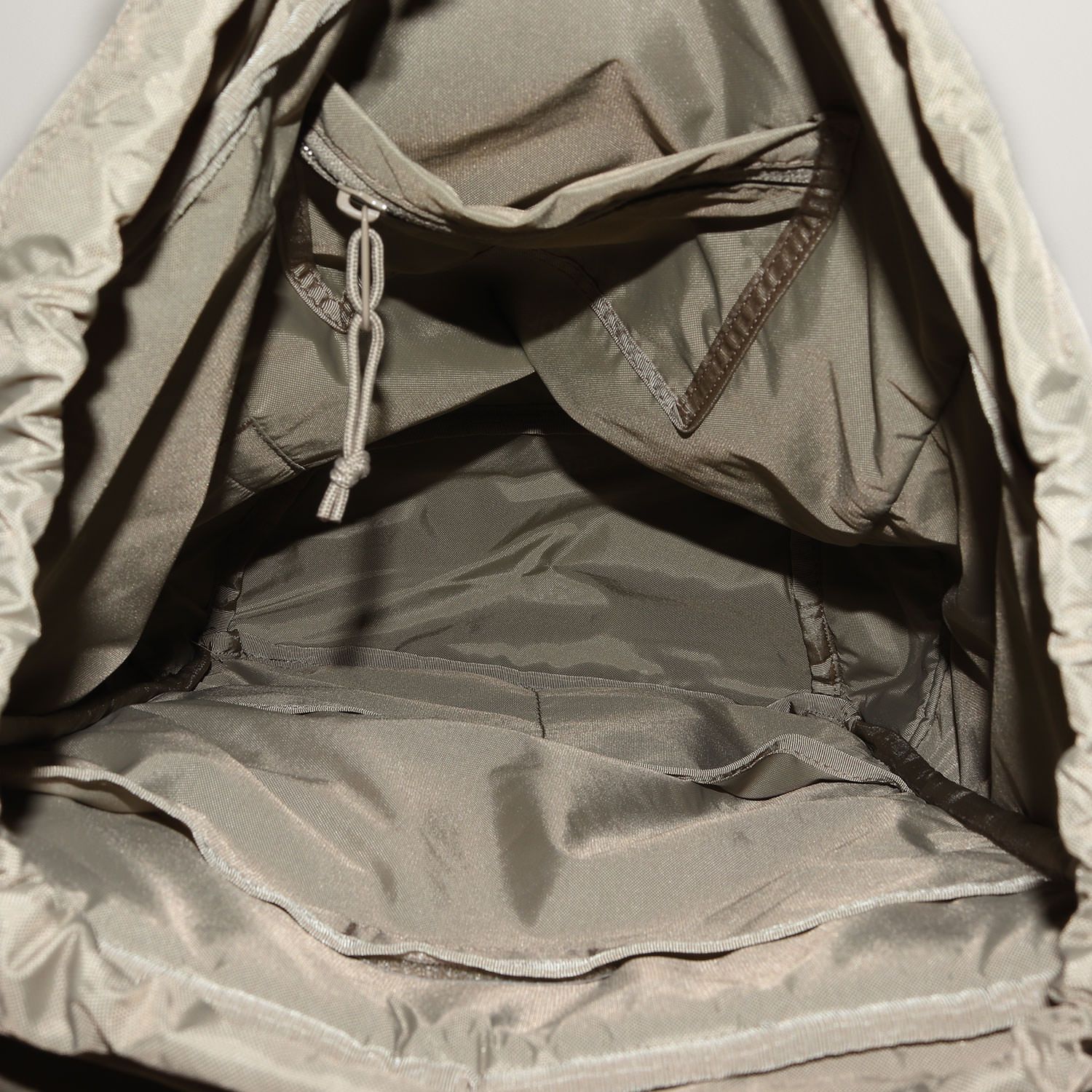 新品 supreme 2024AW バックパック レインドロップ シュプリーム 新品 supreme 2024AW バックパック レインドロップ シュプリーム