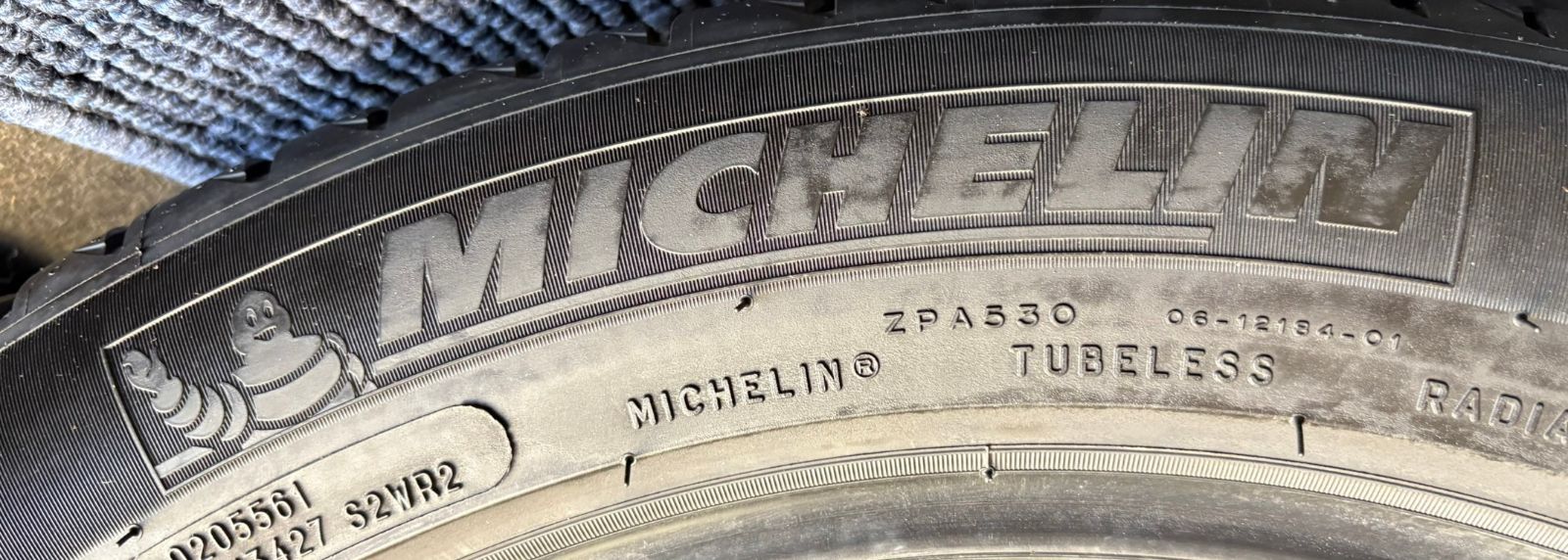 価格比較でお得にお買物。 造 溝7 7.5分山 MICHELIN PRIMACY3 2本 225 50R18 ASP3298