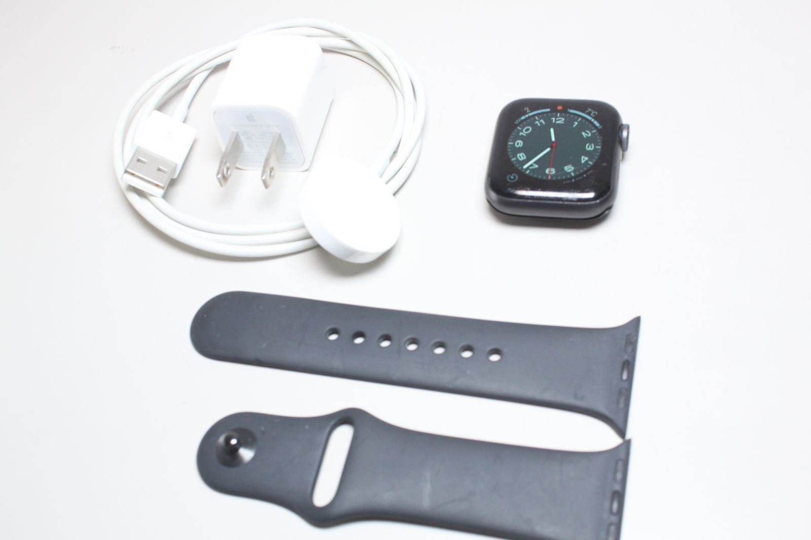Apple Watch Series 5/GPS/40mm/A2092〈MWV82J/A〉⑥ - メルカリ