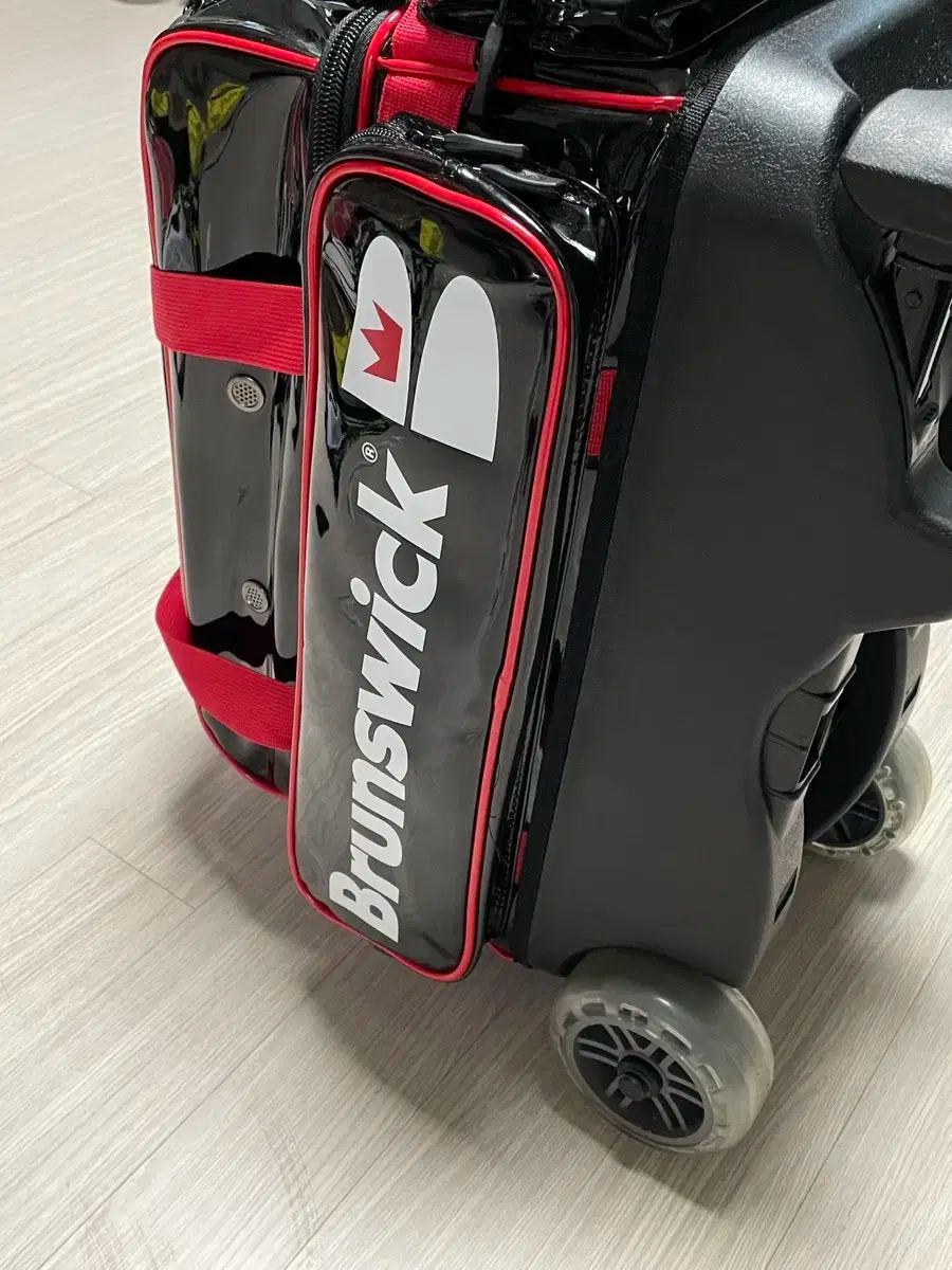 【中古】Brunswick ボウリングバッグ　2ボール用 Amazon.co.jp: Brunswick BB20 ボール ケース ブランズウィック