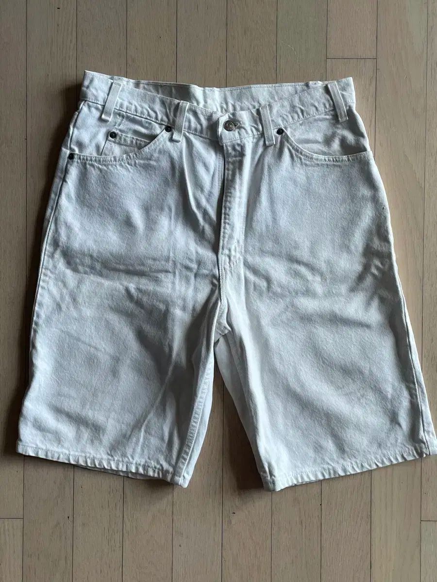 90s リーバイス 550 白 デニムショートパンツ