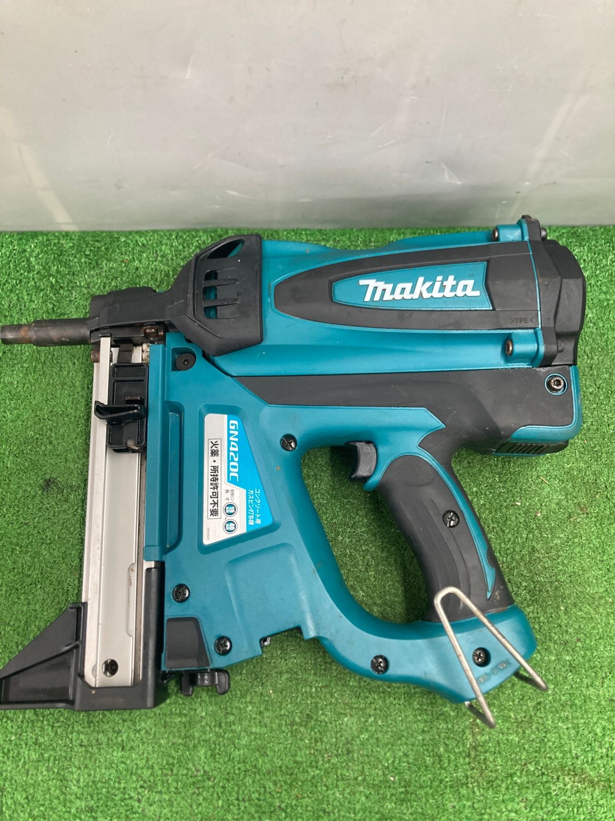 ジャンク品 0922 マキタ コンクリート用ガスピン打ち機 GN420C ITBS51GM3KFA