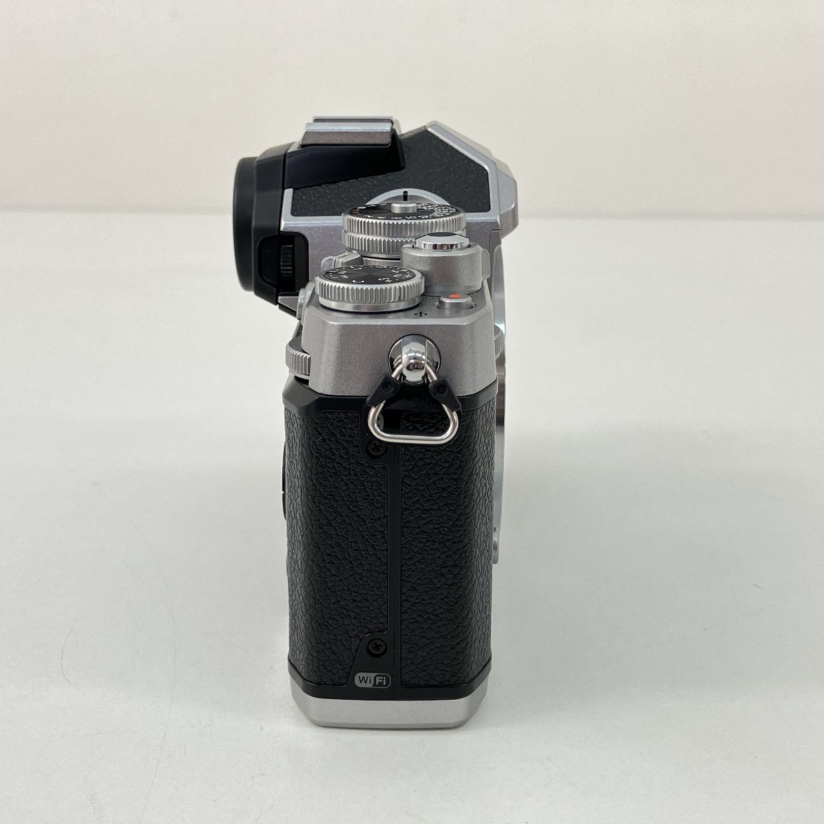 ニコン