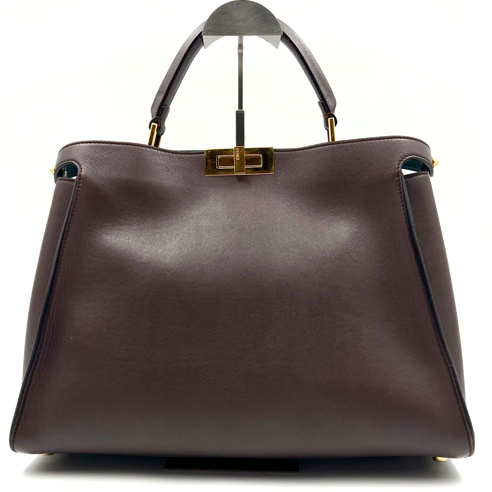 FENDI フェンディ ピーカブー アイコニック エッセンシャリー ラージ 