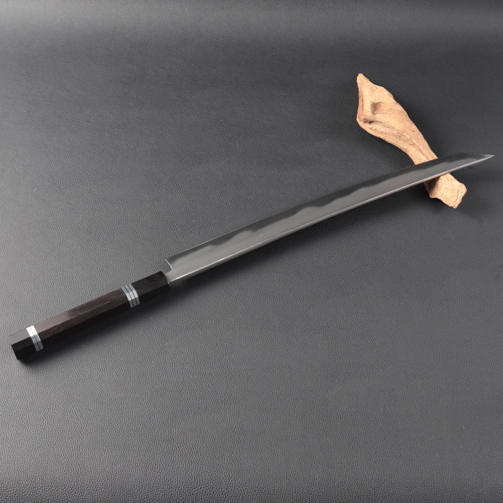 刃渡り390mm 黒檀黒水牛角五本銀巻八角柄