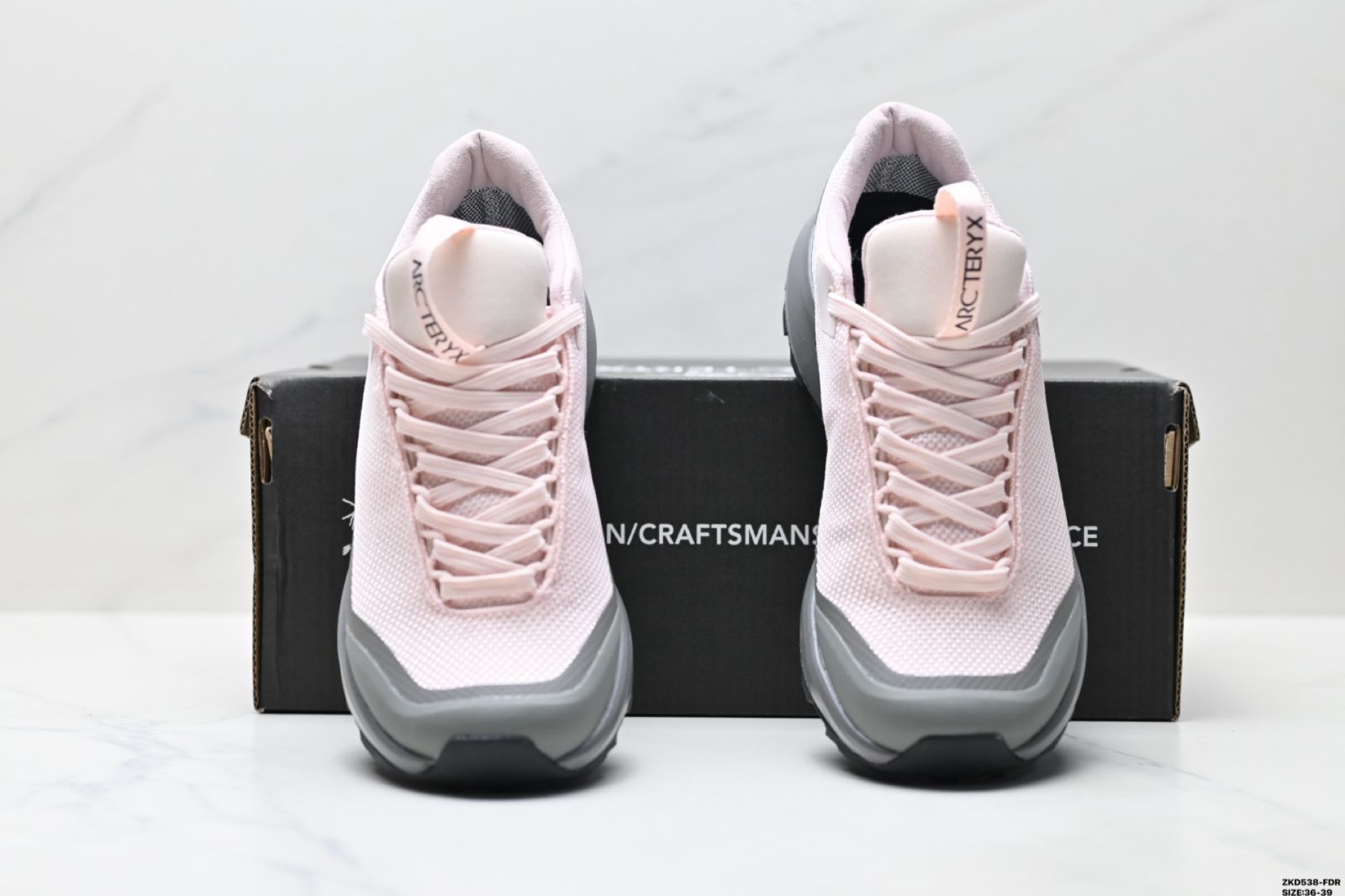 防水対応ローカットアウトドアハイキングブーツ