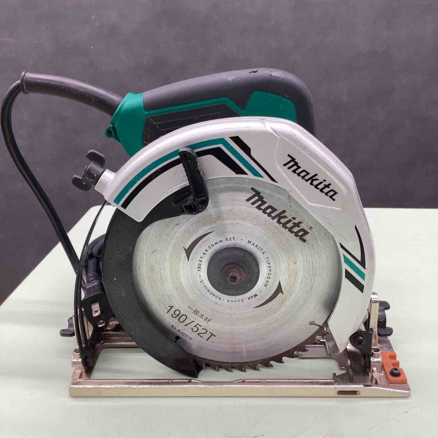 冨樫義博 レベルE アニメ DVD 収納ケース 冨樫義博 レベルE アニメ DVD 収納ケース